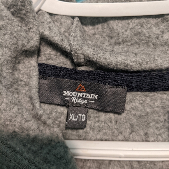 Simple oversized grey hoodie - Picture 2 of 6